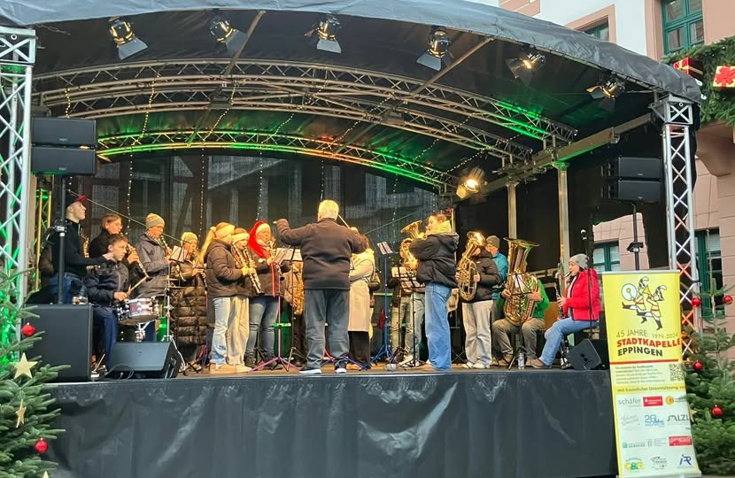 Jugendorchester musizierte beim Weihnachtsmarkt